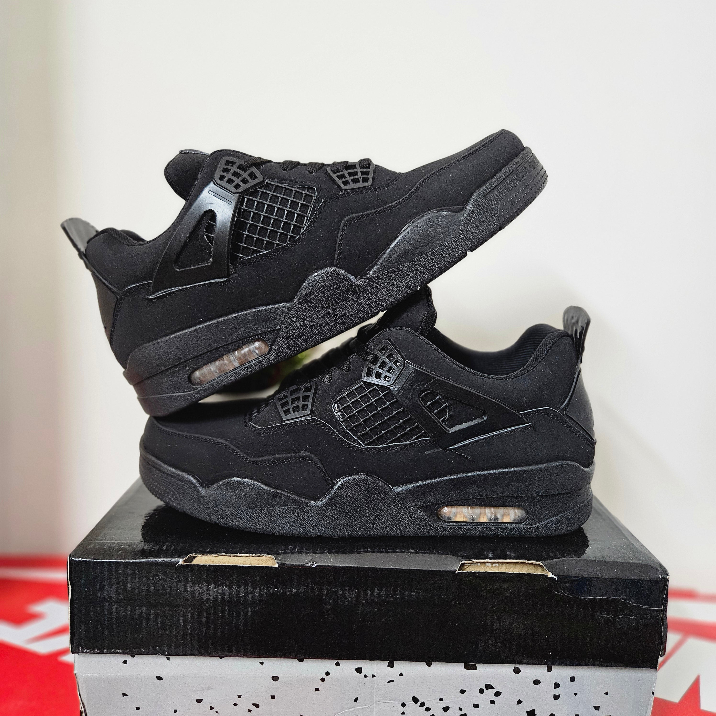 J4 Retro Black Cat