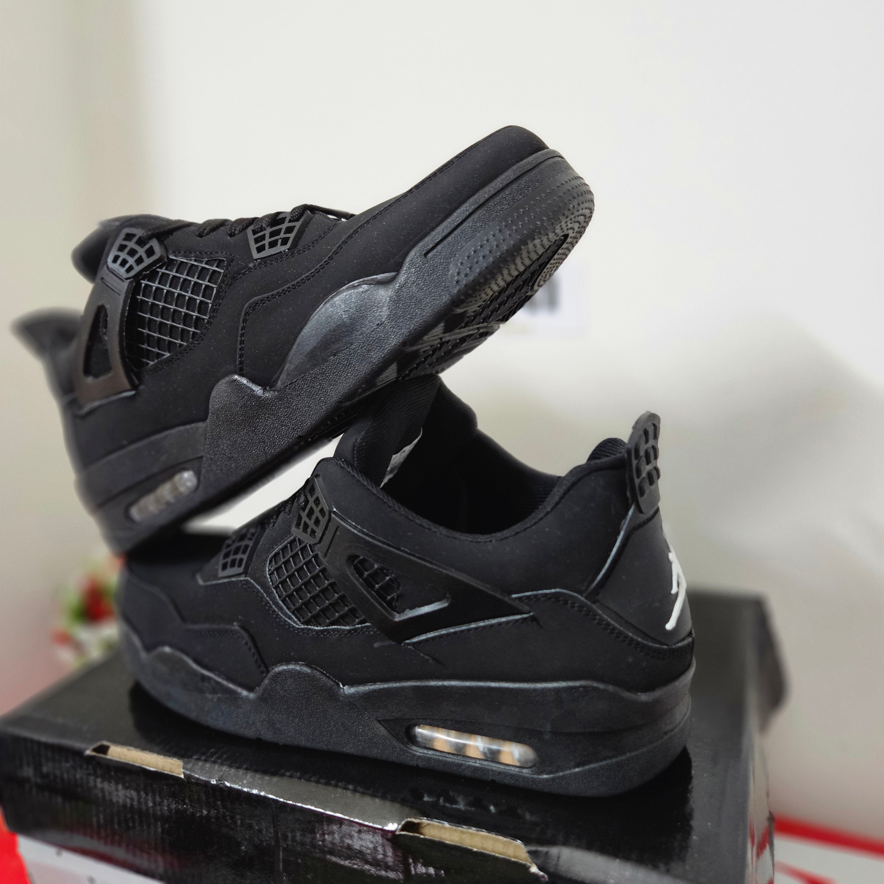 J4 Retro Black Cat