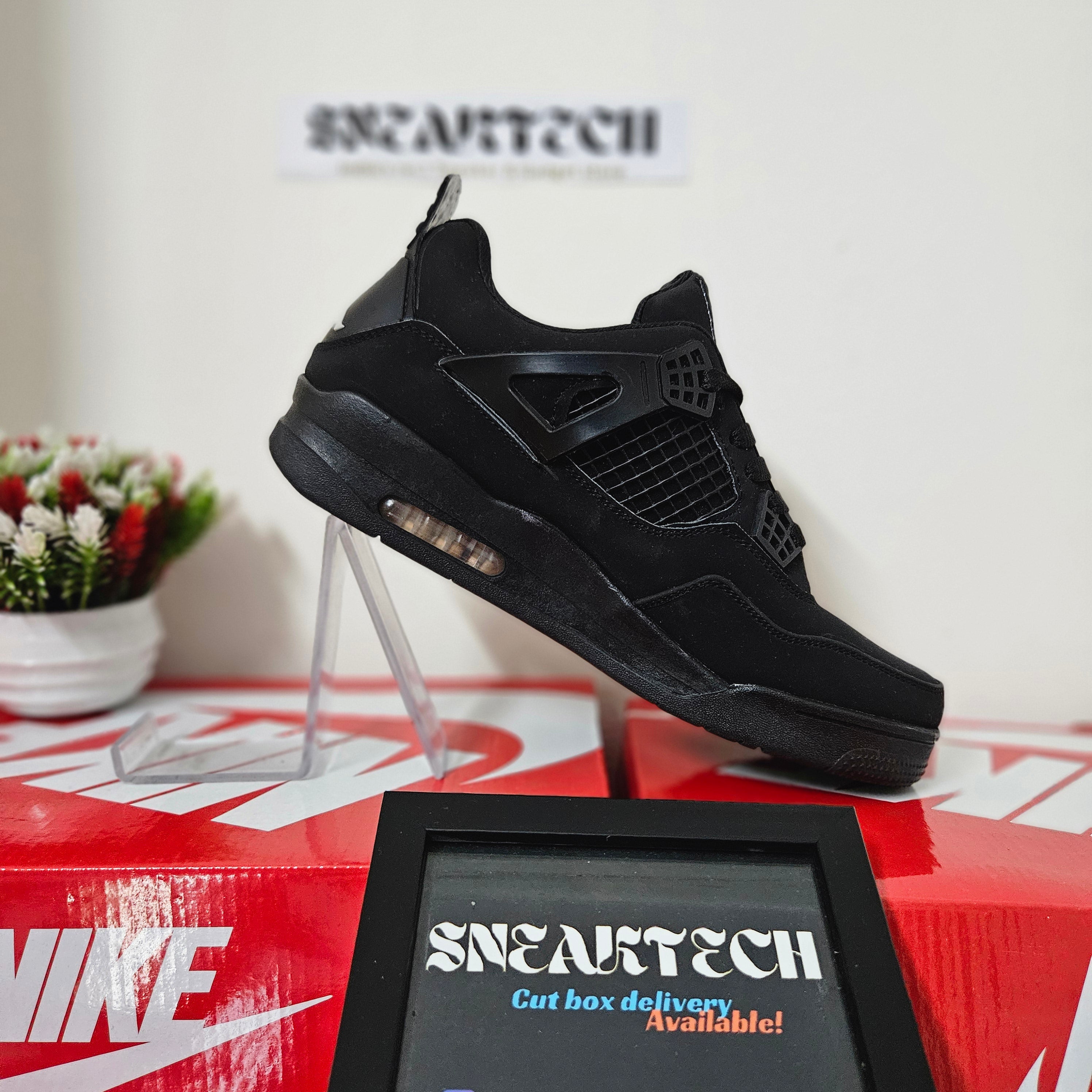 J4 Retro Black Cat
